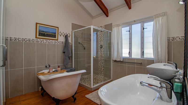 4 Bedroom Property for Sale in Outeniqua Strand Western Cape
